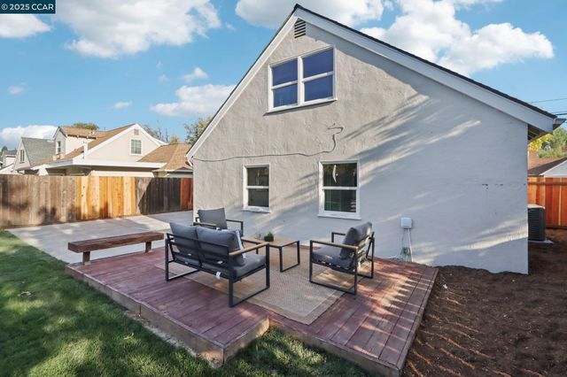 1467 Cape Cod Way, Concord, CA 94521