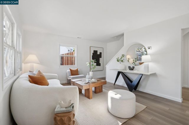 1467 Cape Cod Way, Concord, CA 94521