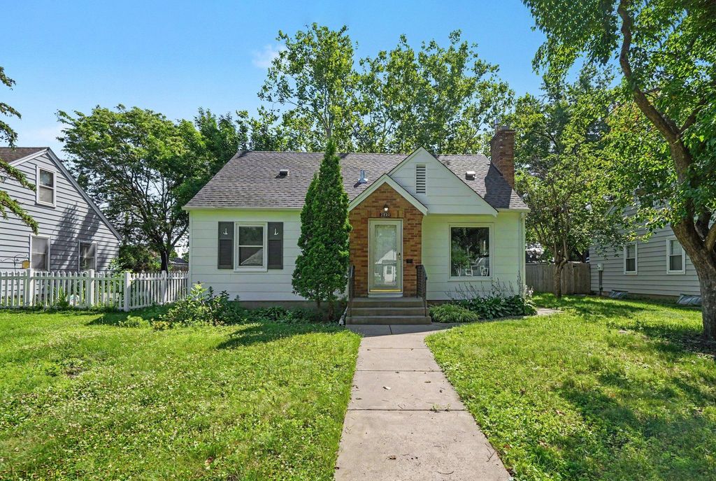 3830 Zenith Avenue N, Robbinsdale, MN 55422 — photo 2