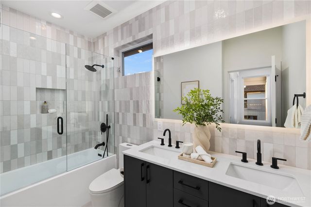 511 Morris Avenue S, Renton, WA 98057