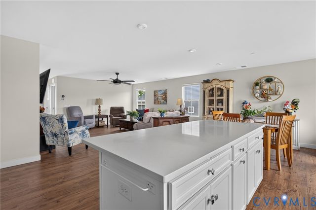 7721 Medalist Ln, New Kent, VA 23124