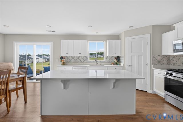 7721 Medalist Ln, New Kent, VA 23124