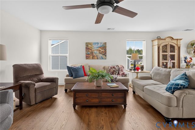 7721 Medalist Ln, New Kent, VA 23124