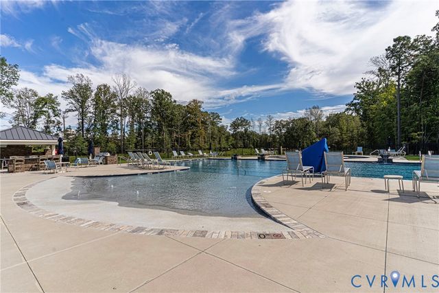 7721 Medalist Ln, New Kent, VA 23124