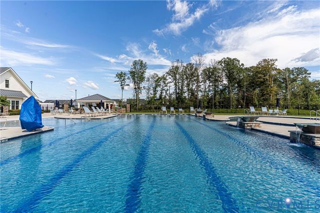 7721 Medalist Ln, New Kent, VA 23124
