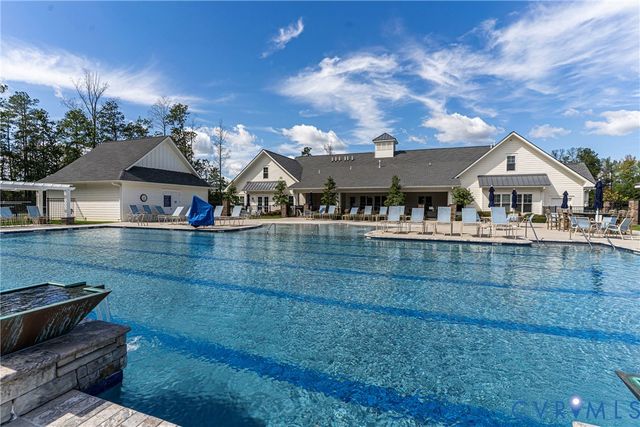 7721 Medalist Ln, New Kent, VA 23124