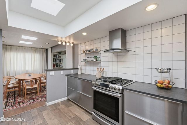 2854 W Magee Rd. Road, Tucson, AZ 85742
