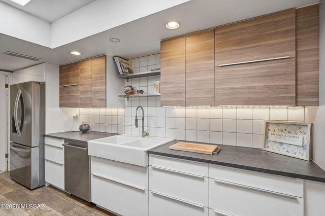 2854 W Magee Rd. Road, Tucson, AZ 85742