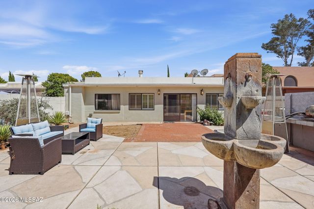 2854 W Magee Rd. Road, Tucson, AZ 85742
