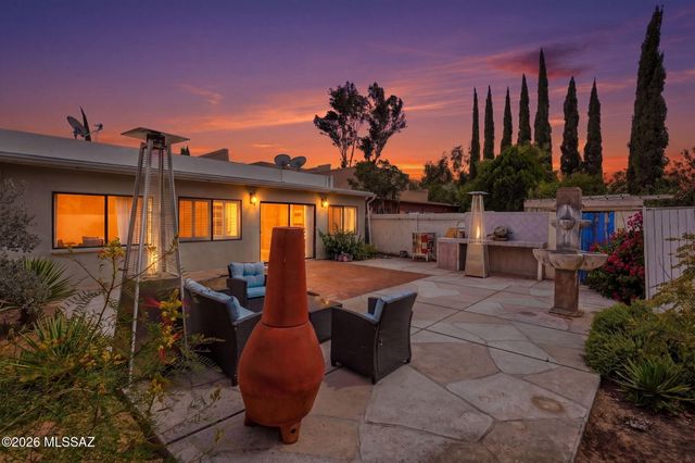 2854 W Magee Rd. Road, Tucson, AZ 85742