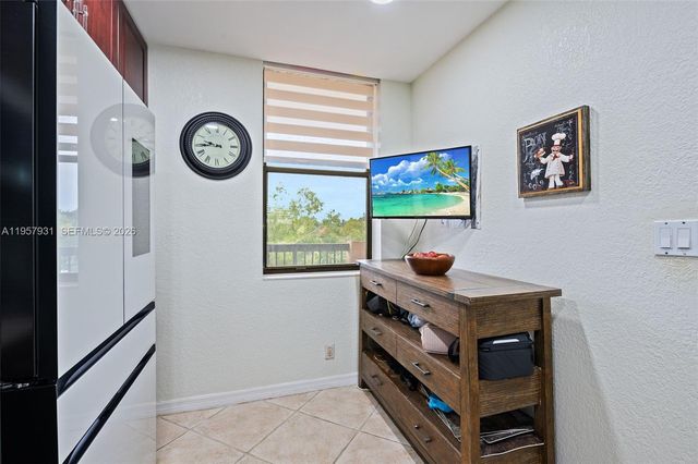 2768 S Carambola Cir S 403, Coconut Creek, FL 33066