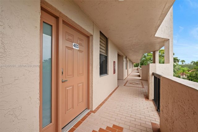 2768 S Carambola Cir S 403, Coconut Creek, FL 33066