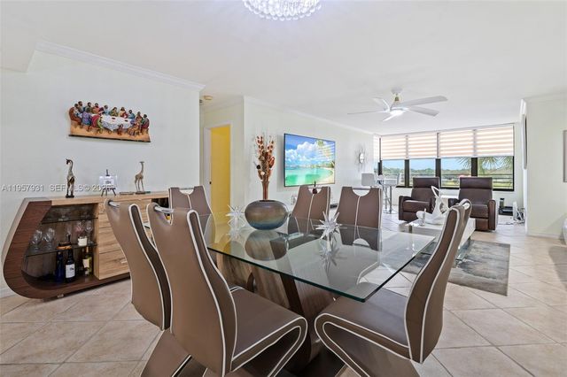 2768 S Carambola Cir S 403, Coconut Creek, FL 33066