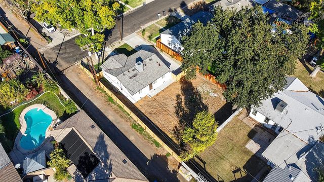 1002 Blair Ave, Modesto, CA 95350