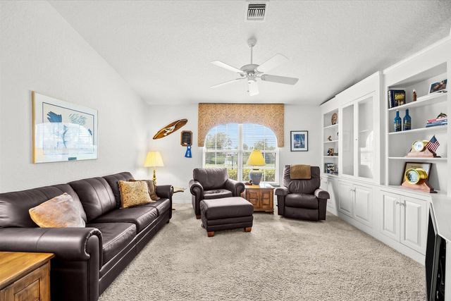 2375 NW Cove View, Stuart, FL 34994