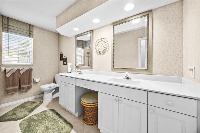 2375 NW Cove View, Stuart, FL 34994