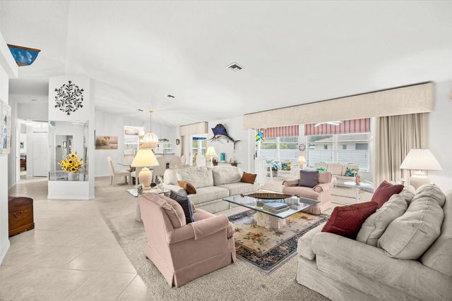 2375 NW Cove View, Stuart, FL 34994