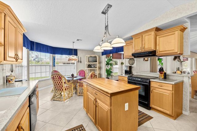 2375 NW Cove View, Stuart, FL 34994