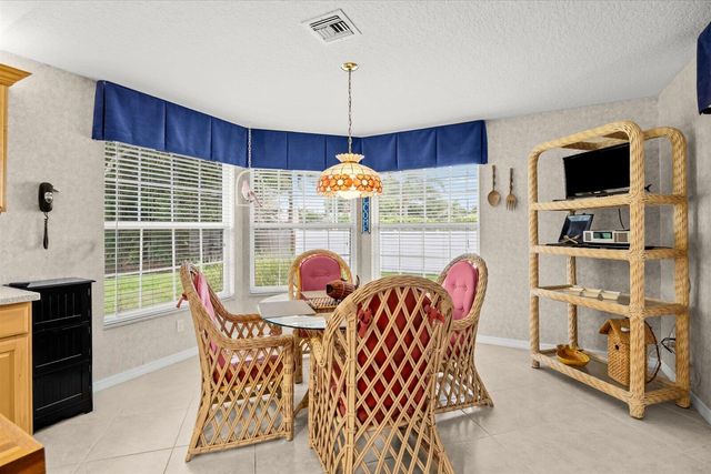 2375 NW Cove View, Stuart, FL 34994