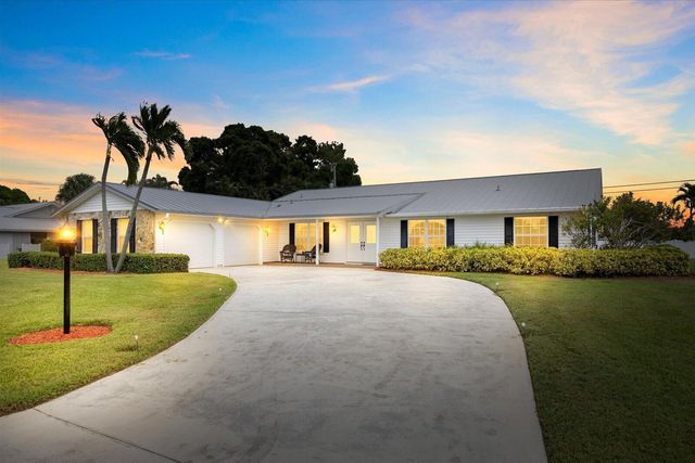 2375 NW Cove View, Stuart, FL 34994