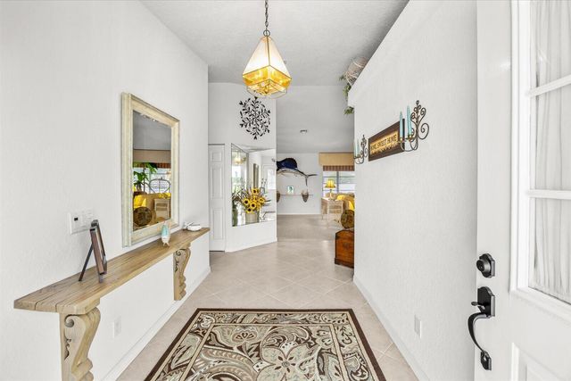 2375 NW Cove View, Stuart, FL 34994