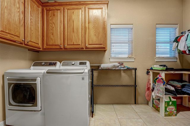 100 Magan LN, Jarrell, TX 76537