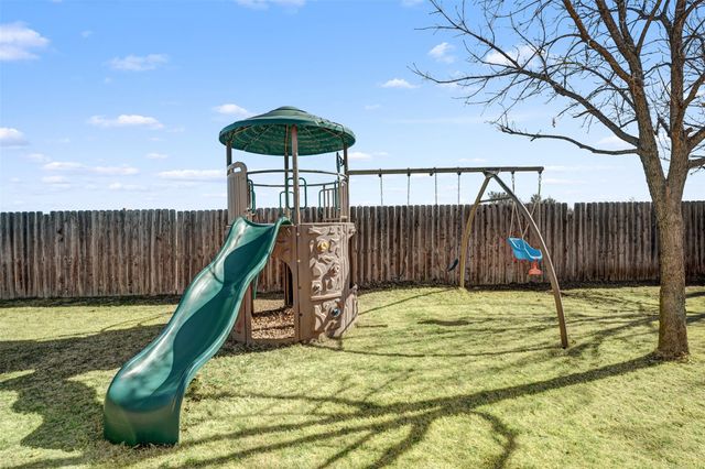 100 Magan LN, Jarrell, TX 76537