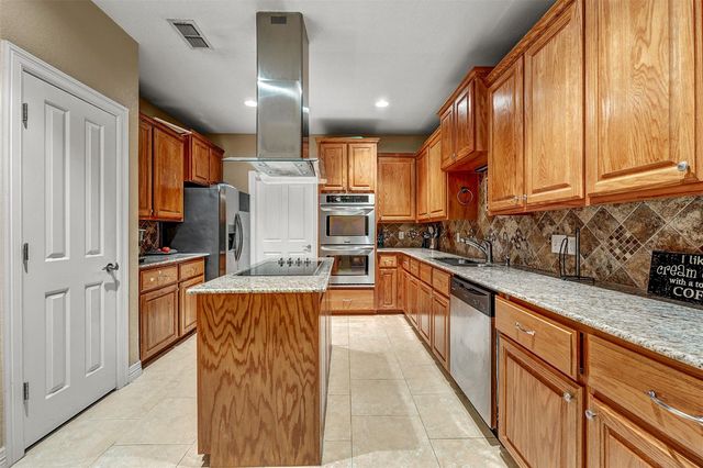 100 Magan LN, Jarrell, TX 76537