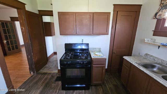 3415 W Muhammad Ali Blvd, Louisville, KY 40212