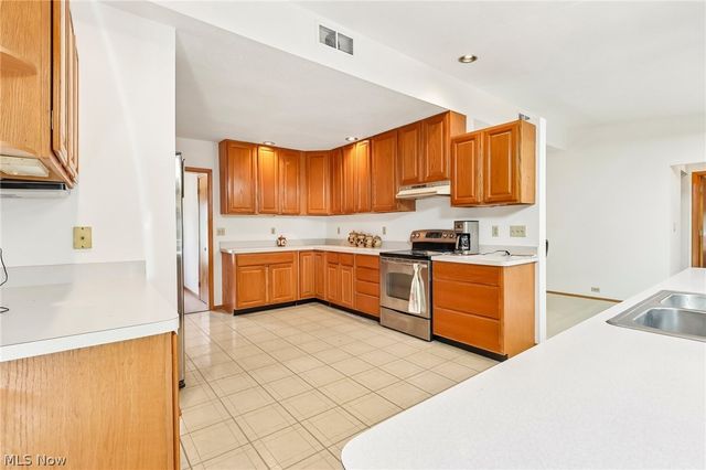 10312 W River, Columbia Station, OH 44028