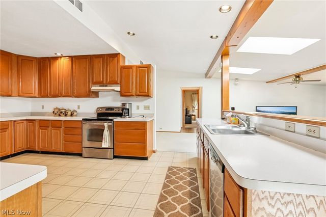 10312 W River, Columbia Station, OH 44028