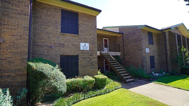 2505 Wedglea Drive 121, Dallas, TX 75211