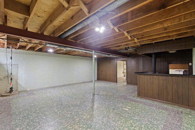18345 Ashlea DRIVE, Brookfield, WI 53045