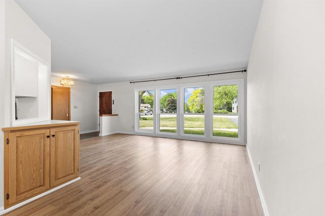 18345 Ashlea DRIVE, Brookfield, WI 53045