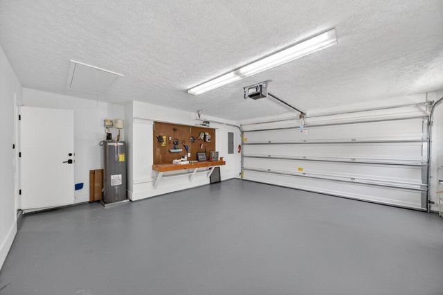 2366 SE Country Club Lane, Stuart, FL 34996