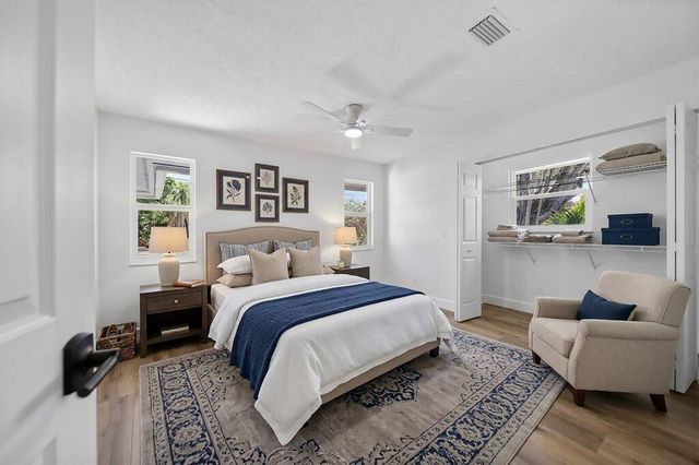 2366 SE Country Club Lane, Stuart, FL 34996