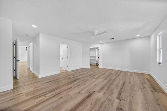 2366 SE Country Club Lane, Stuart, FL 34996