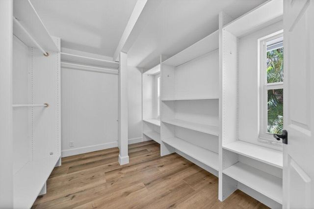 2366 SE Country Club Lane, Stuart, FL 34996