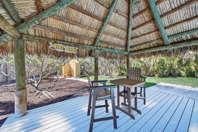 2366 SE Country Club Lane, Stuart, FL 34996