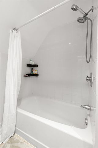 229 Highland St, Hamilton, MA 01982