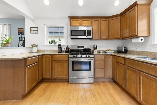 229 Highland St, Hamilton, MA 01982