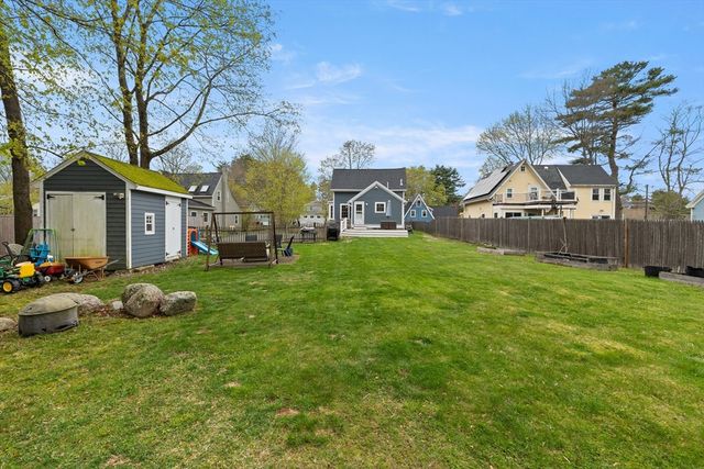 229 Highland St, Hamilton, MA 01982