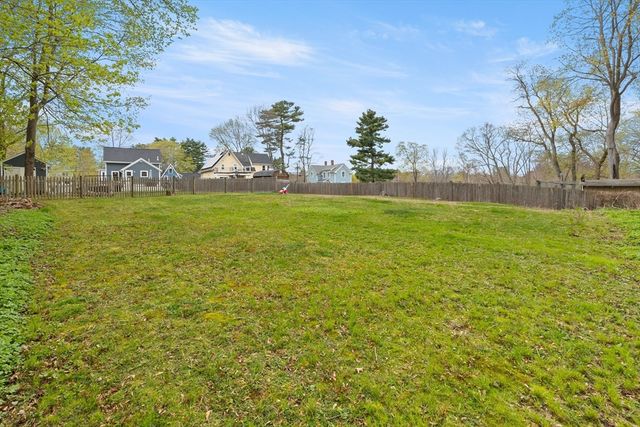 229 Highland St, Hamilton, MA 01982