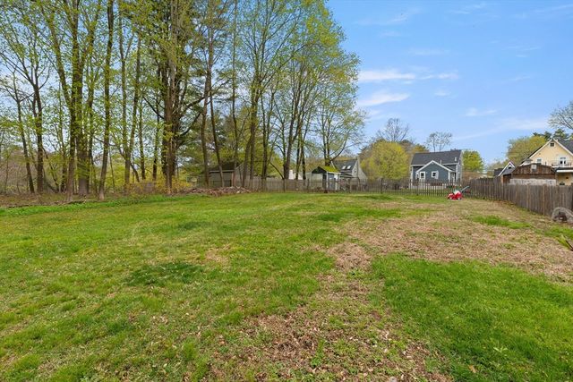 229 Highland St, Hamilton, MA 01982
