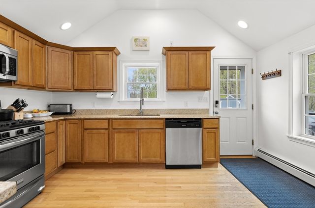 229 Highland St, Hamilton, MA 01982