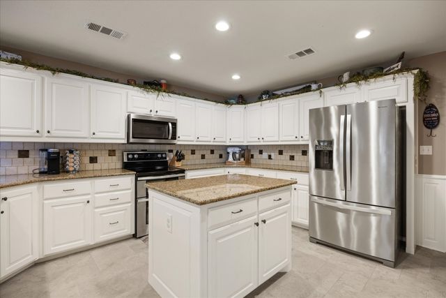 109 Casas Del Sur Street, Granbury, TX 76049