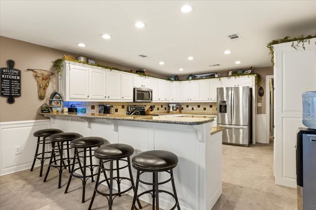 109 Casas Del Sur Street, Granbury, TX 76049