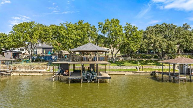 109 Casas Del Sur Street, Granbury, TX 76049