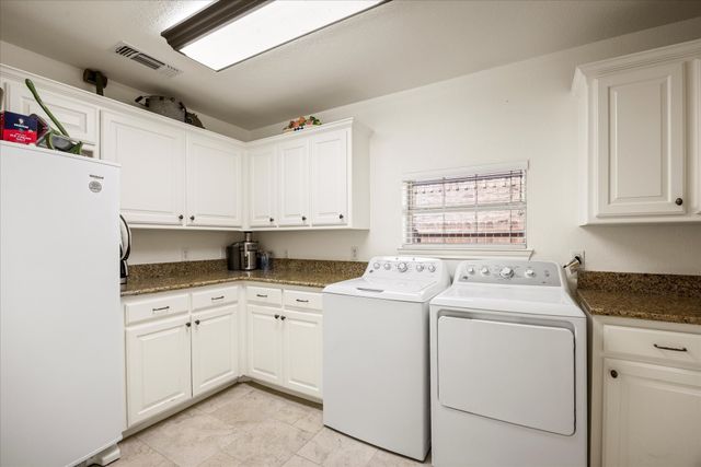 109 Casas Del Sur Street, Granbury, TX 76049