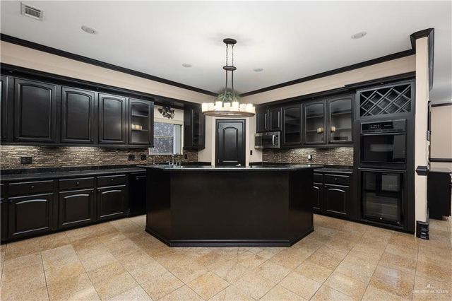 2712 Cornell Avenue, Mcallen, TX 78504